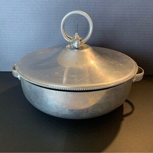 VTG BW BUENILUM BOWL WITH HANDLES AND BEADED LID